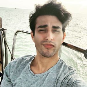 Meet your Posher, Camilo